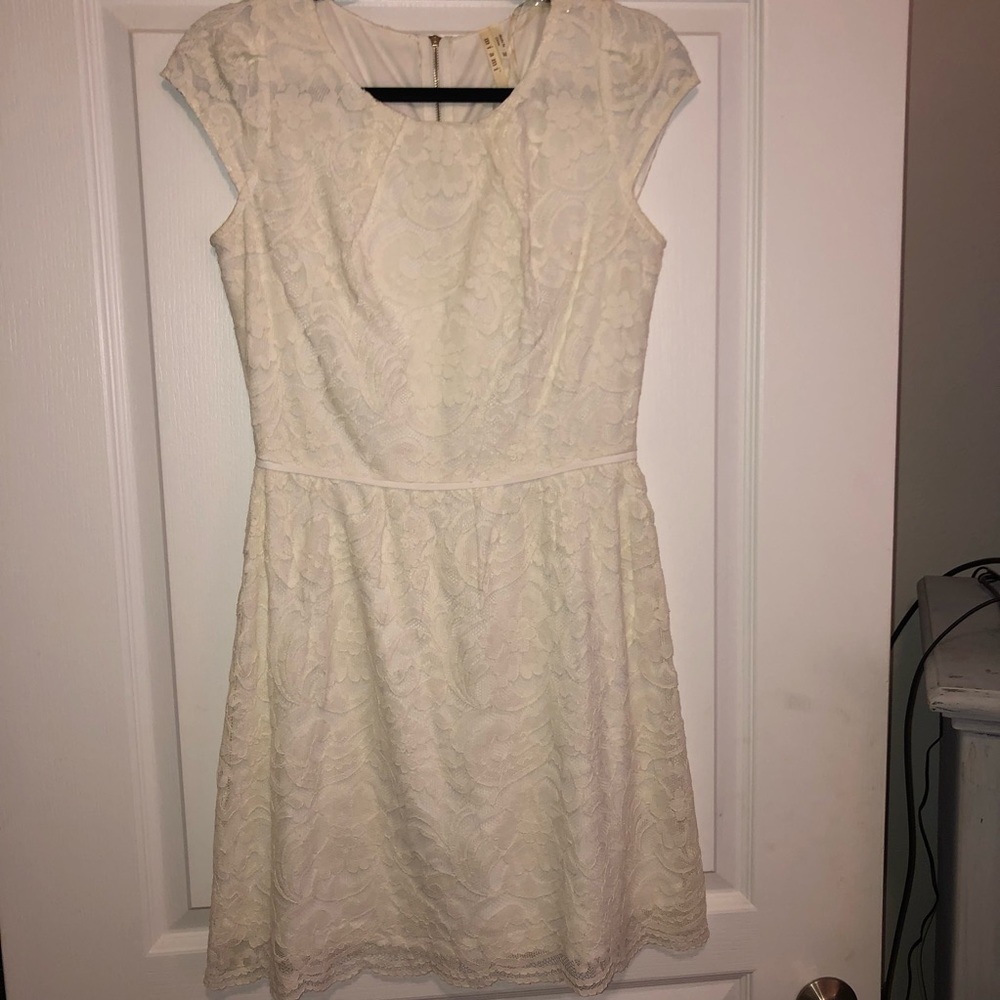 White lace dress